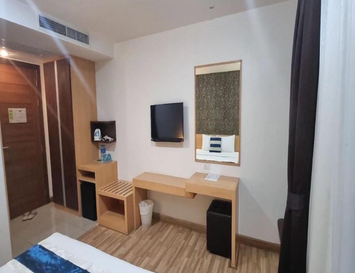 Icheck Inn Central Patong Dış mekan fotoğraf