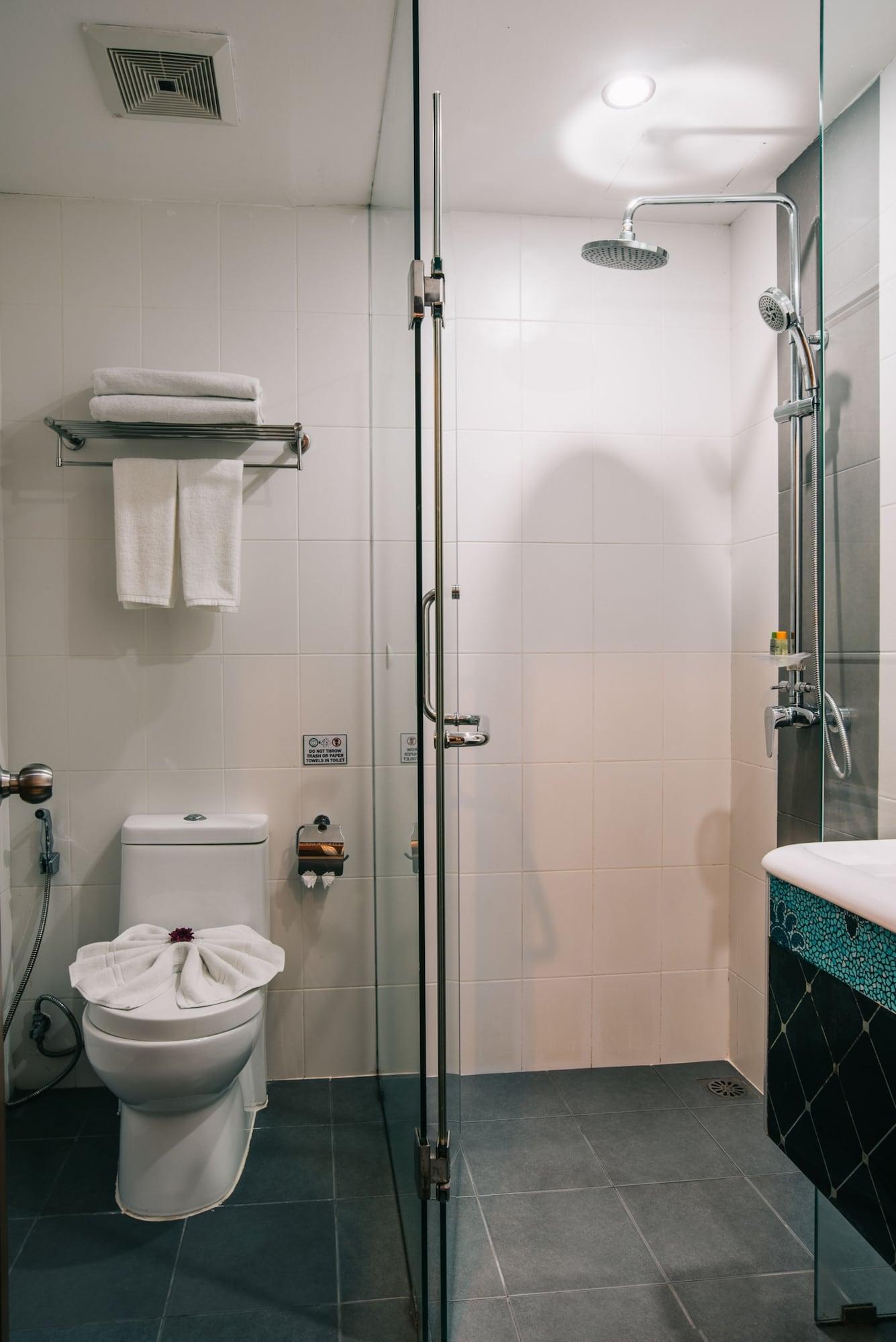 Icheck Inn Central Patong Dış mekan fotoğraf