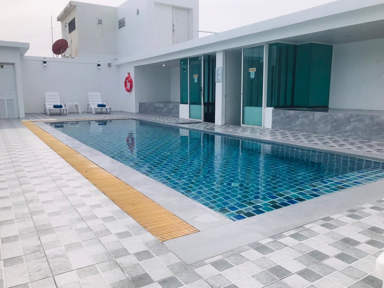 Icheck Inn Central Patong Dış mekan fotoğraf