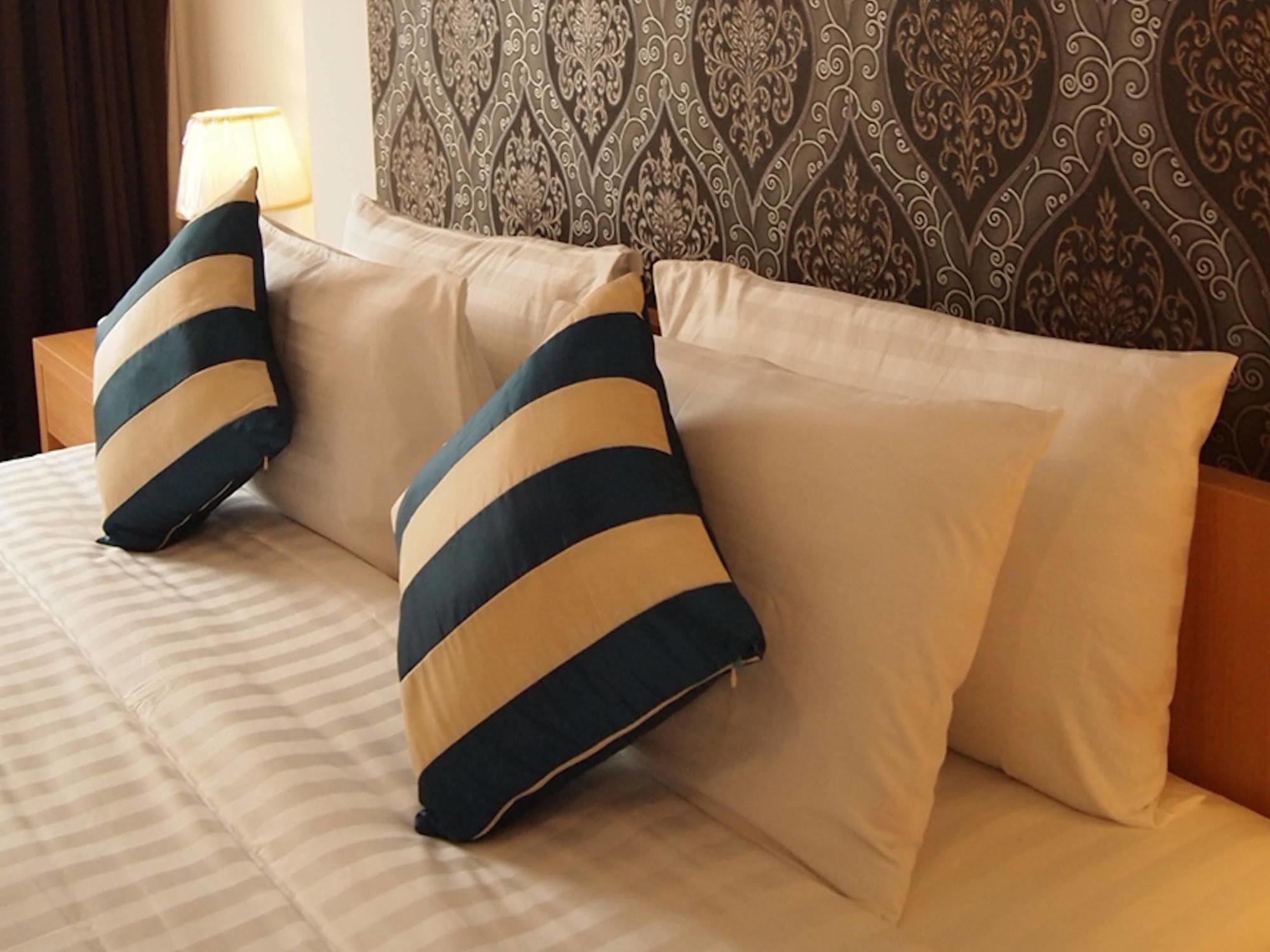 Icheck Inn Central Patong Dış mekan fotoğraf