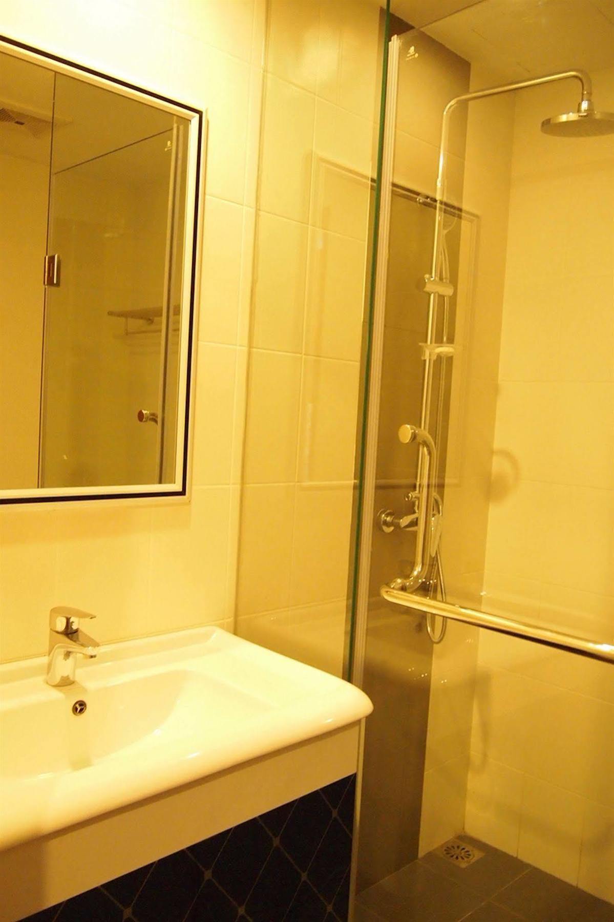 Icheck Inn Central Patong Dış mekan fotoğraf