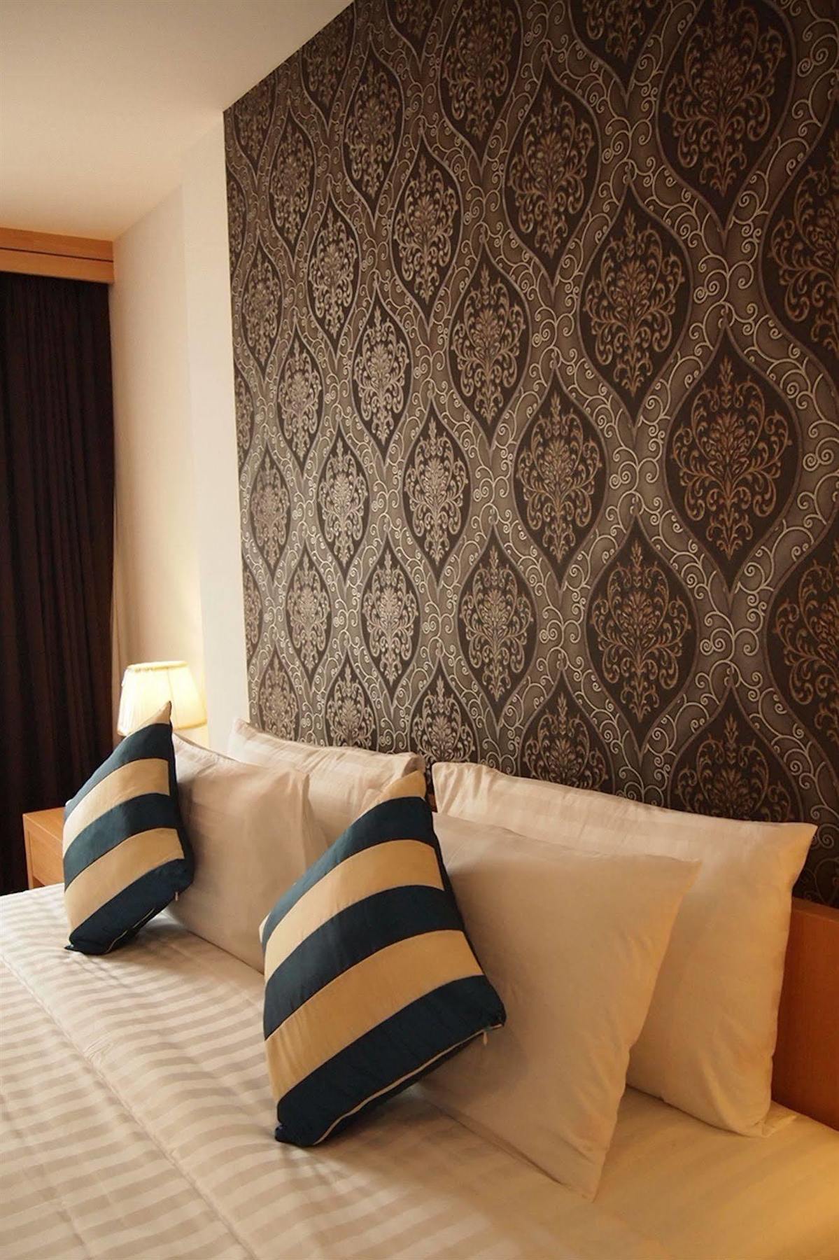 Icheck Inn Central Patong Dış mekan fotoğraf